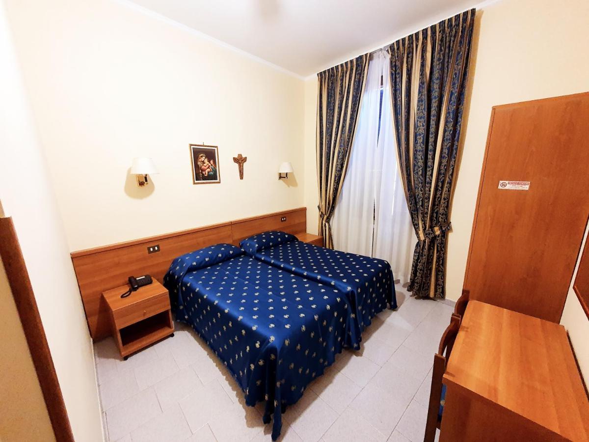 Suore Concezioniste Missionarie - Carmen Salles Roma Bed & Breakfast Luaran gambar