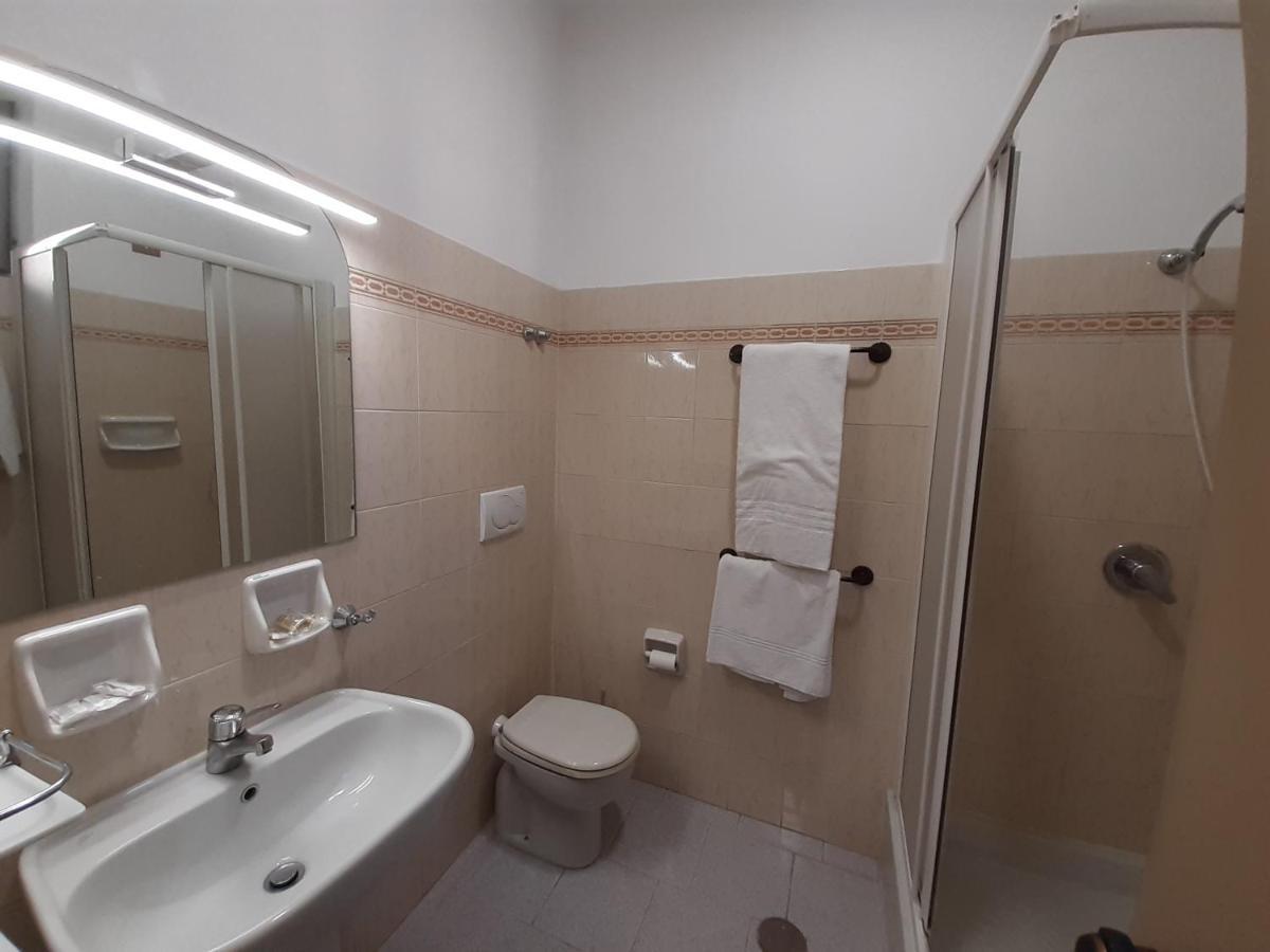 Suore Concezioniste Missionarie - Carmen Salles Roma Bed & Breakfast Luaran gambar