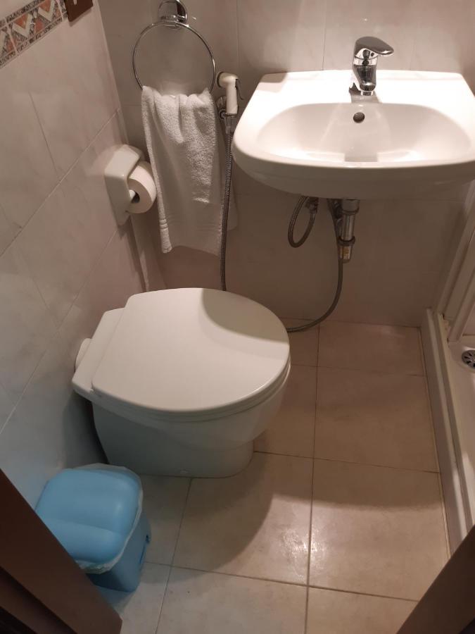 Suore Concezioniste Missionarie - Carmen Salles Roma Bed & Breakfast Luaran gambar