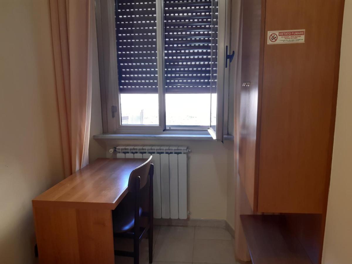 Suore Concezioniste Missionarie - Carmen Salles Roma Bed & Breakfast Luaran gambar