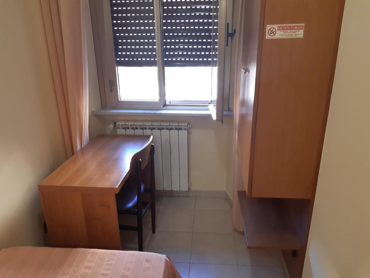 Suore Concezioniste Missionarie - Carmen Salles Roma Bed & Breakfast Luaran gambar
