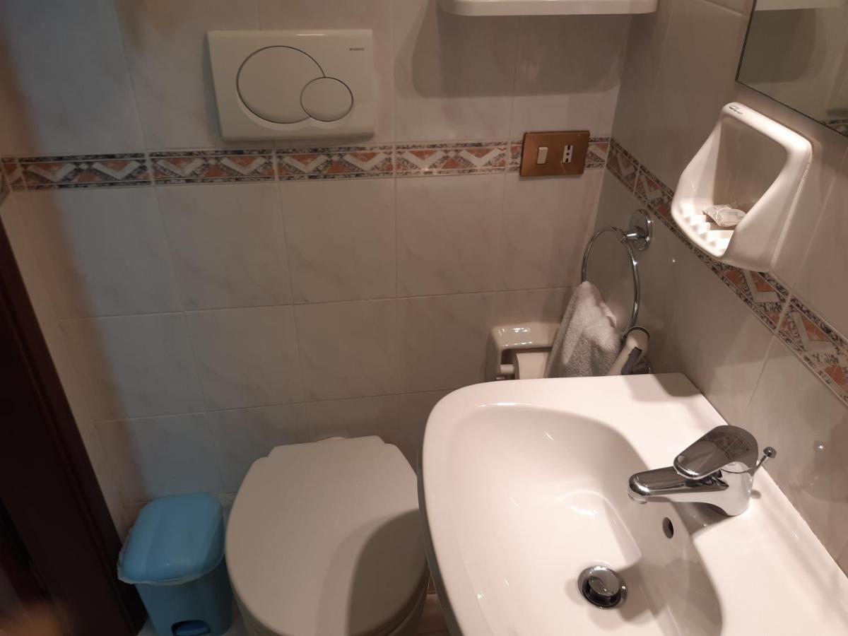 Suore Concezioniste Missionarie - Carmen Salles Roma Bed & Breakfast Luaran gambar